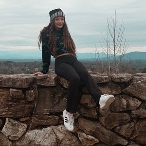 Meet your Posher, Brooke